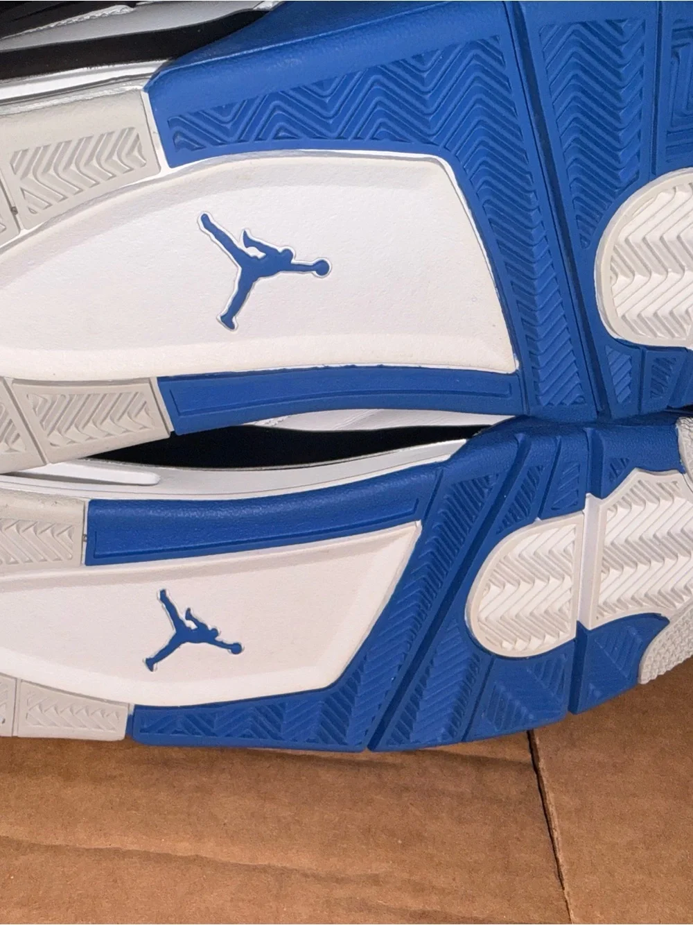 Air Jordan 4 Retro Motorsport 2017 size 9 PREOWNED EXCELLENT OG BOX